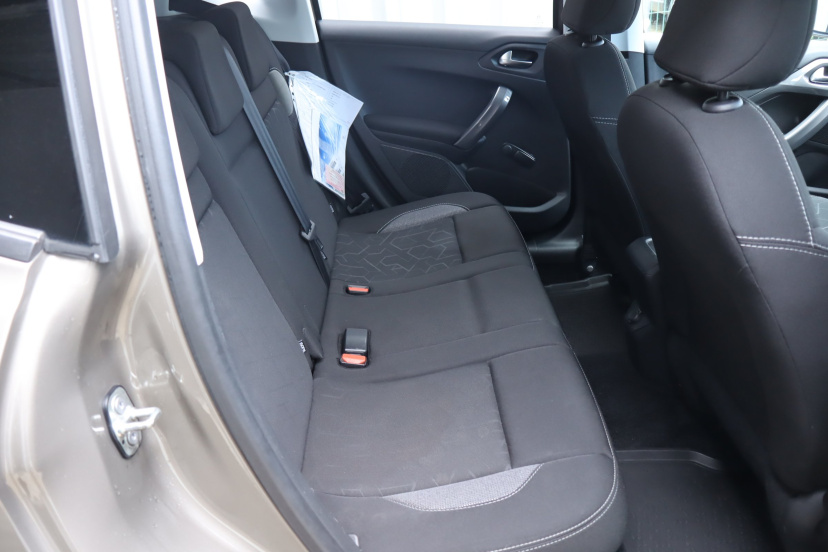 Peugeot 2008, 2017