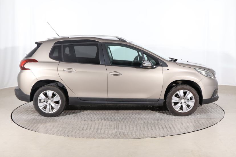 Peugeot 2008, 2017