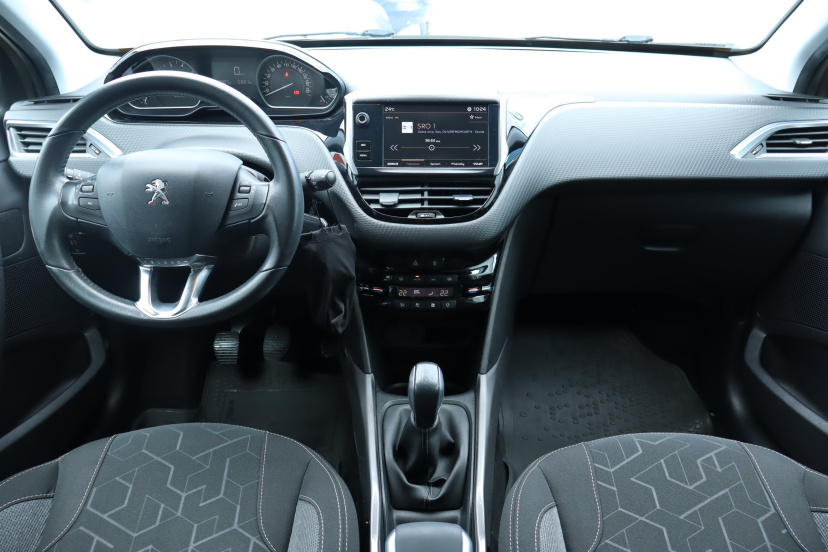 Peugeot 2008, 2017