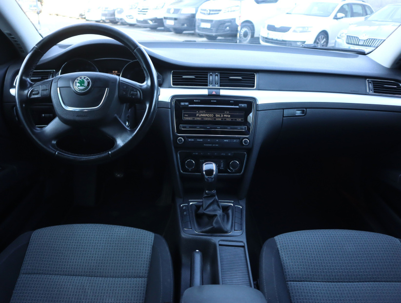 Škoda Superb, 2012