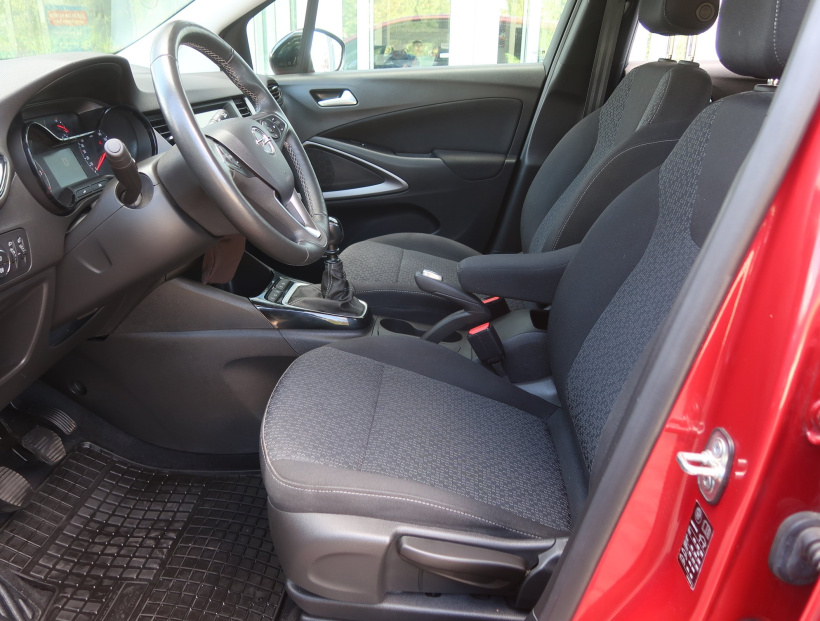Opel Crossland, 2024