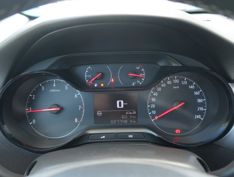 Opel Crossland, 2024
