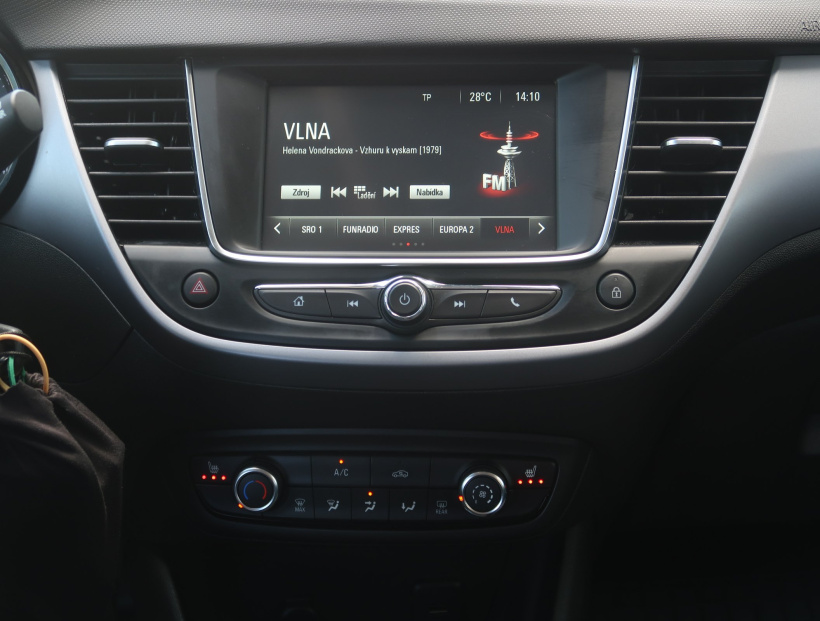 Opel Crossland, 2024