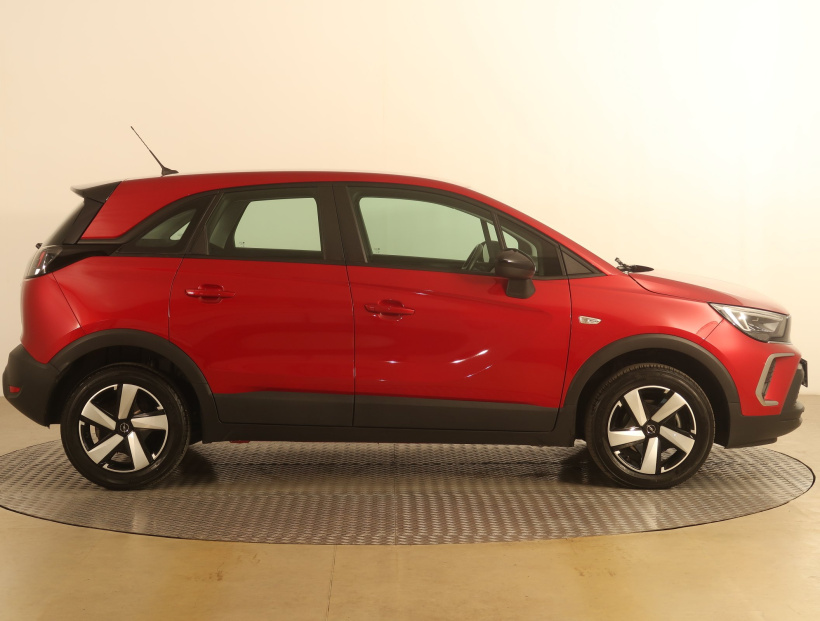 Opel Crossland, 2024