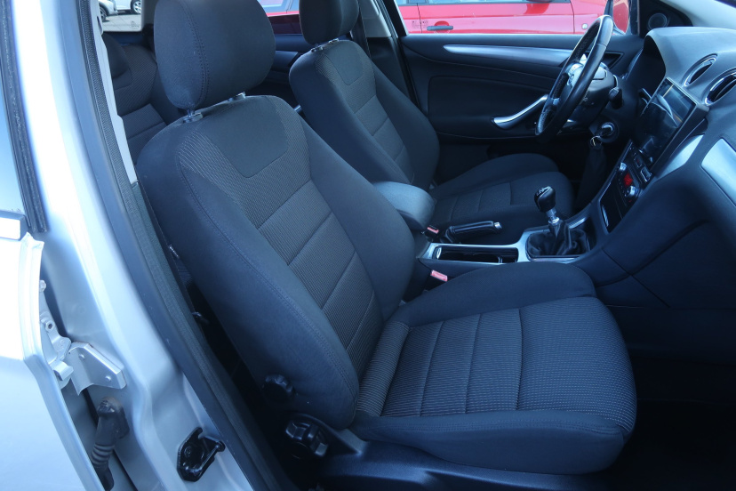 Ford Mondeo, 2011