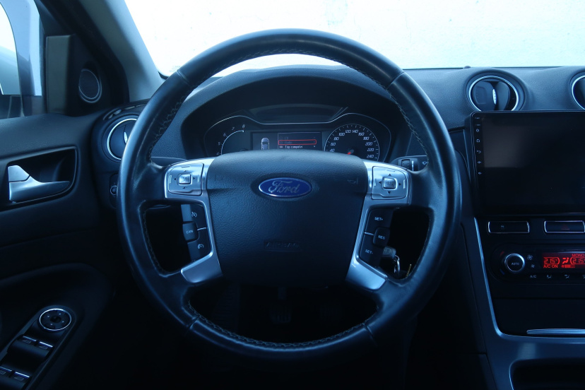 Ford Mondeo, 2011