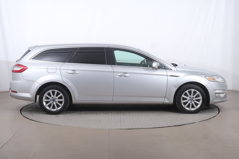 Ford Mondeo, 2011