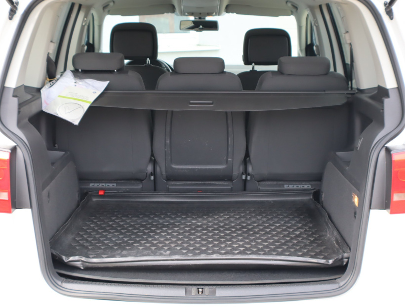Volkswagen Touran, 2013