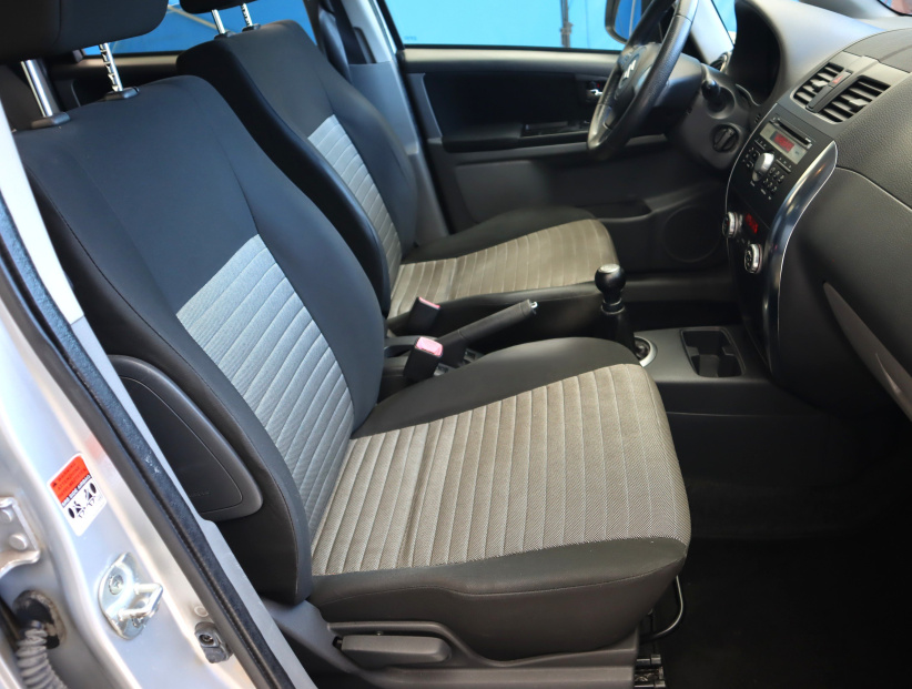 Suzuki SX4, 2010