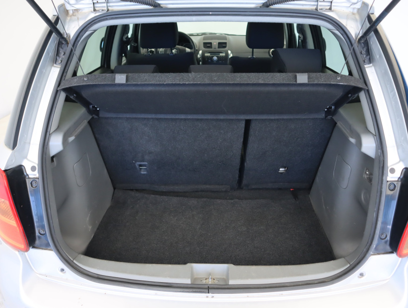 Suzuki SX4, 2010