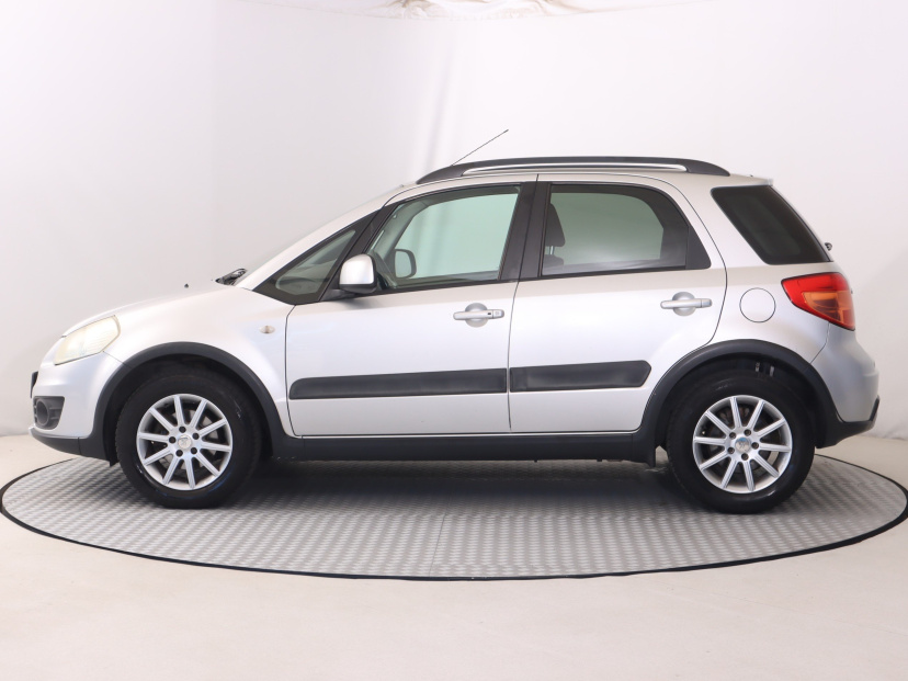 Suzuki SX4, 2010