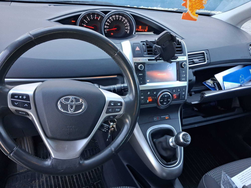 Toyota Verso, 2015