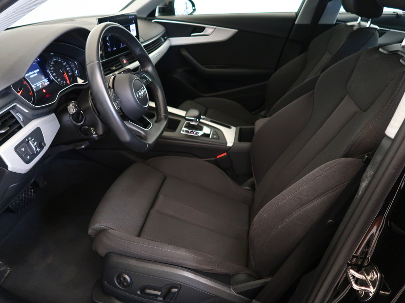 Audi A4, 2021
