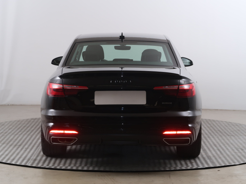Audi A4, 2021