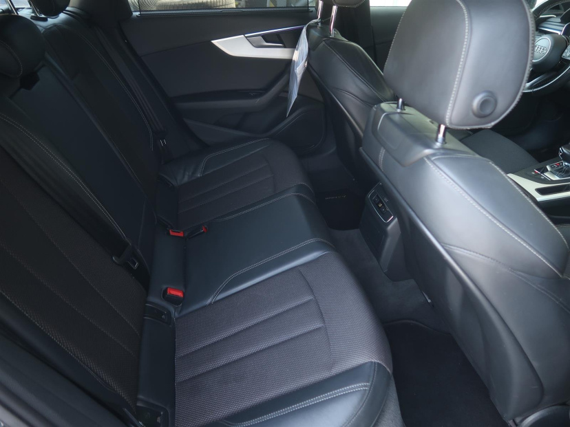 Audi A4, 2016