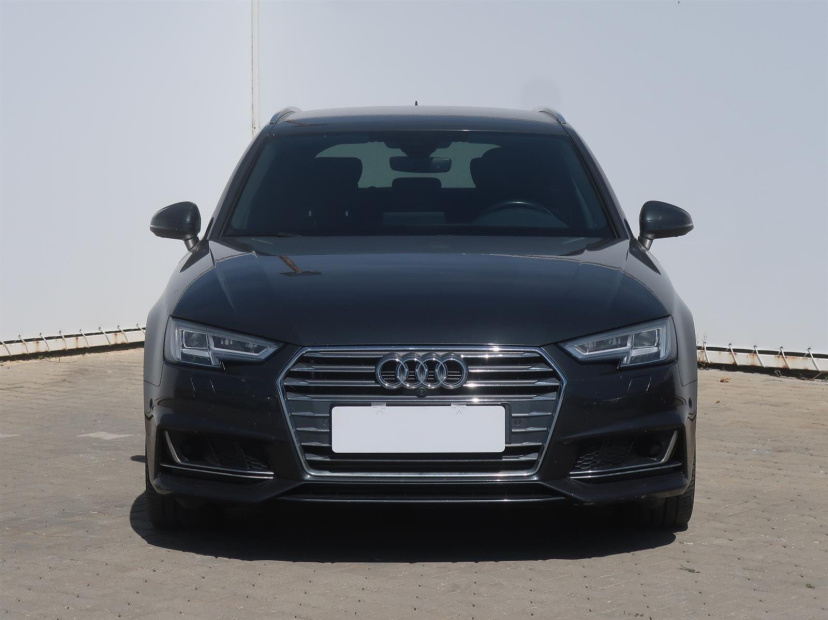 Audi A4, 2016