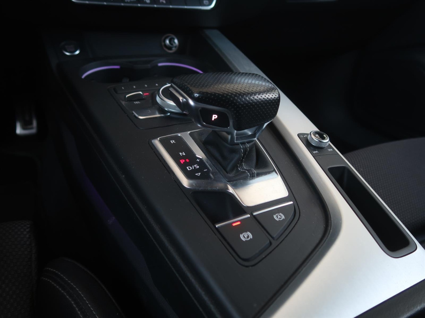 Audi A4, 2016