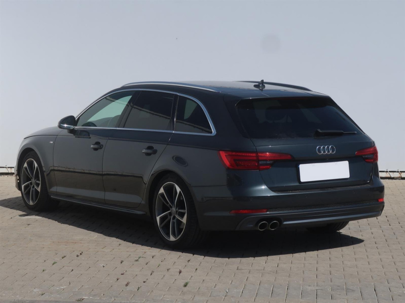 Audi A4, 2016