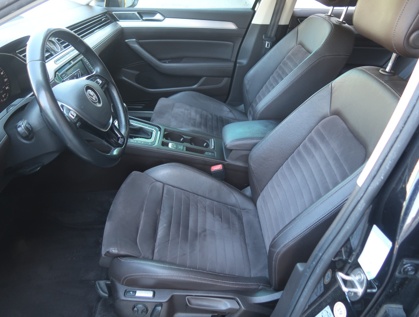 Volkswagen Passat, 2016