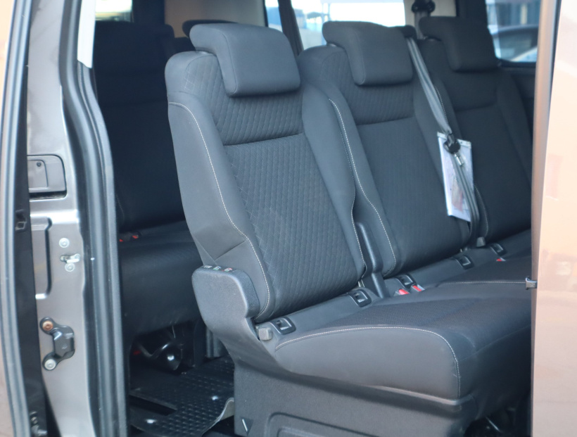 Opel Zafira Life, 2021