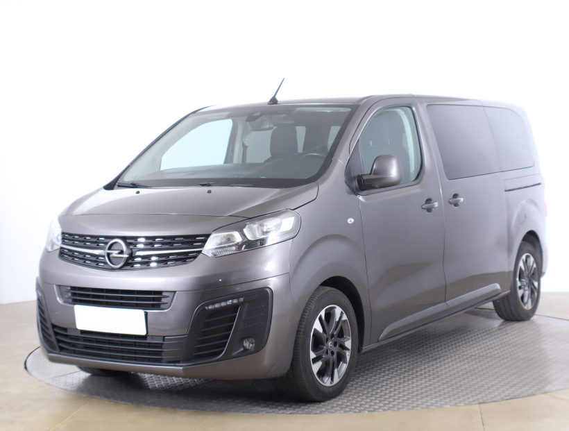 Opel Zafira Life, 2021