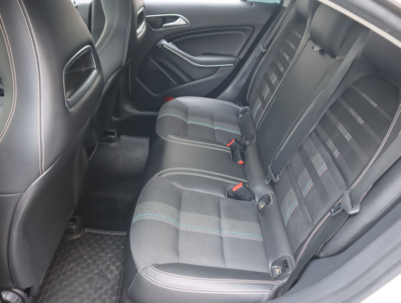 Mercedes-Benz CLA, 2016