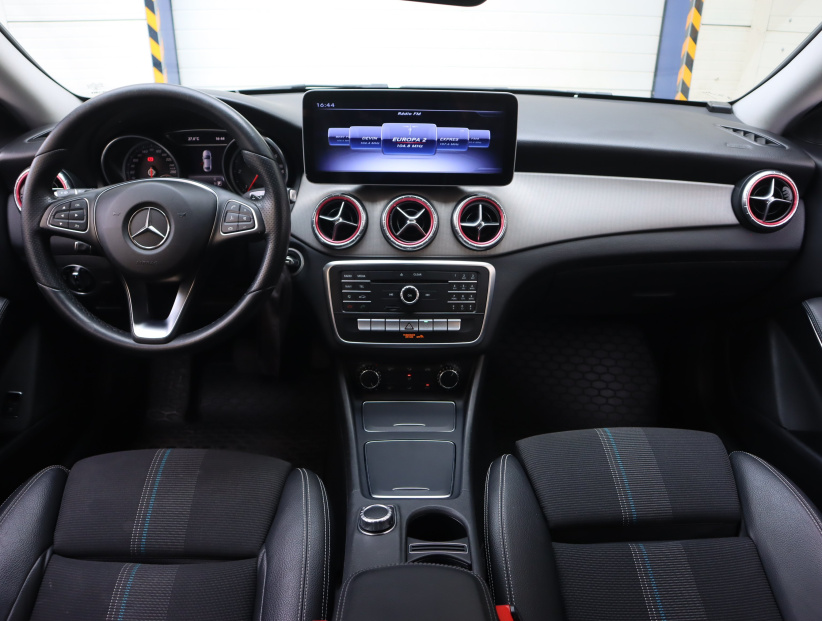 Mercedes-Benz CLA, 2016