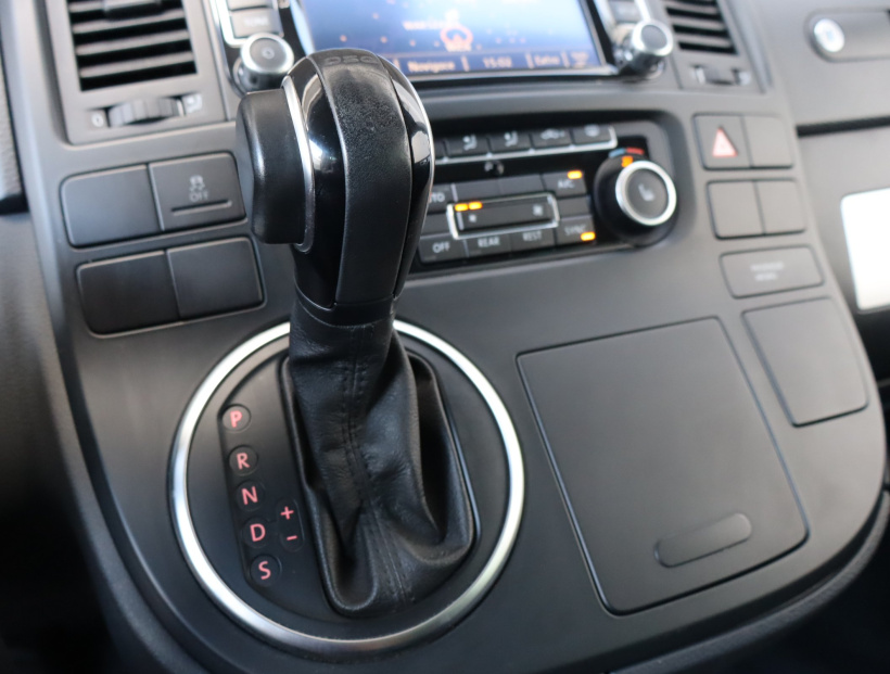 Volkswagen Multivan, 2012