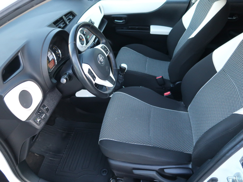 Toyota Yaris, 2013