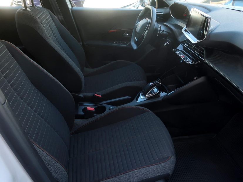 Peugeot 2008, 2021