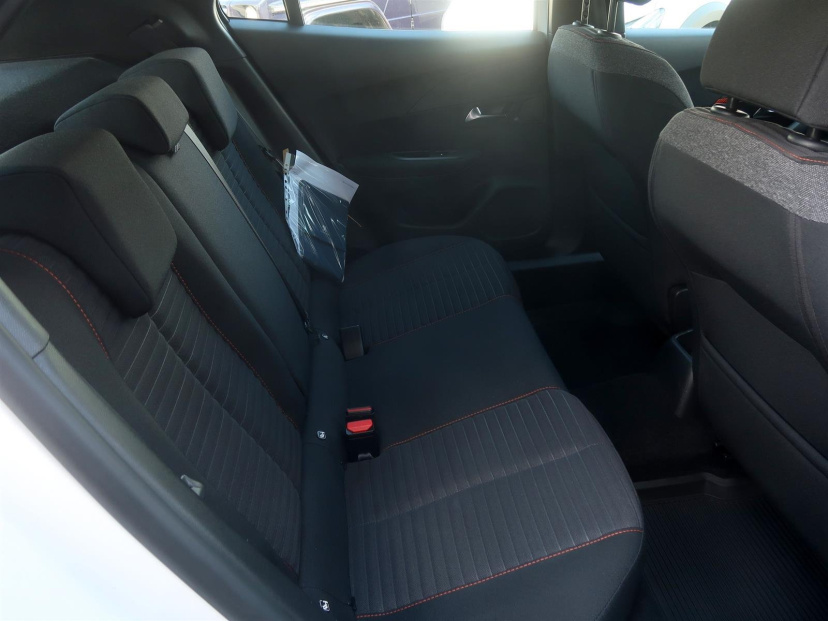 Peugeot 2008, 2021