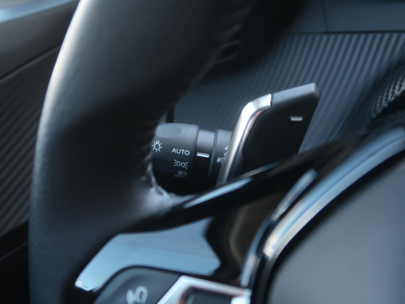 Peugeot 2008, 2021