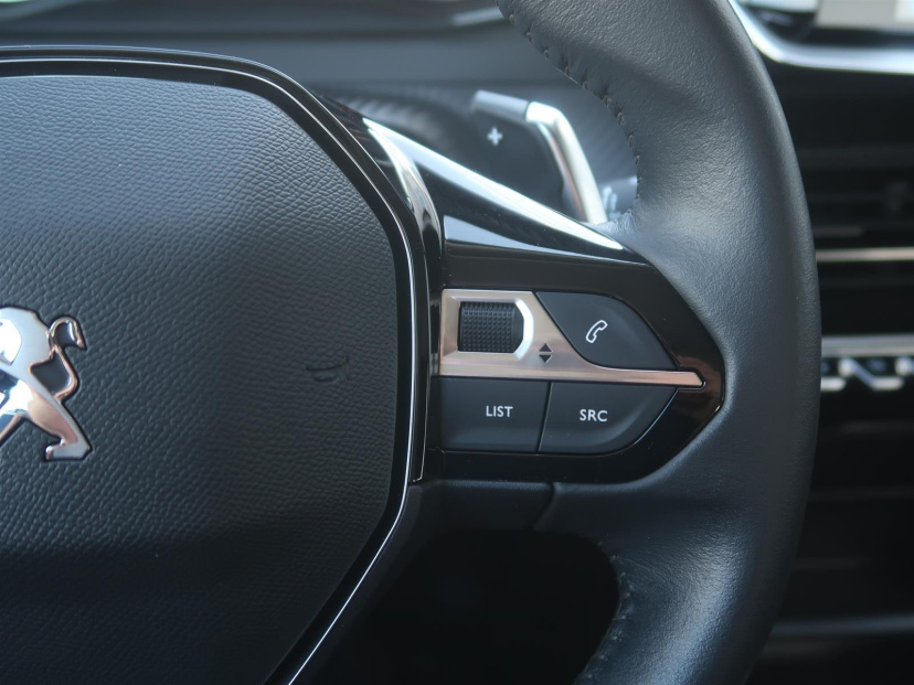 Peugeot 2008, 2021