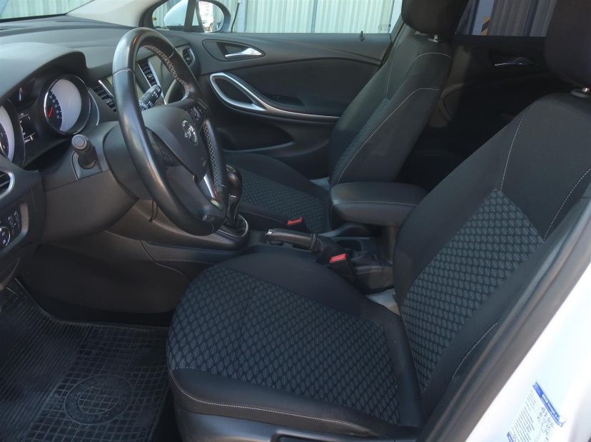 Opel Astra, 2017
