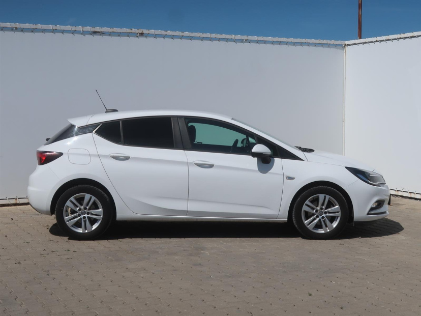 Opel Astra, 2017
