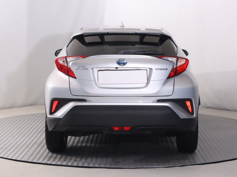 Toyota C-HR, 2018
