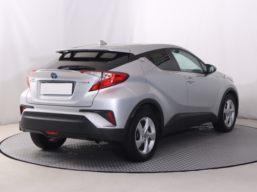 Toyota C-HR, 2018