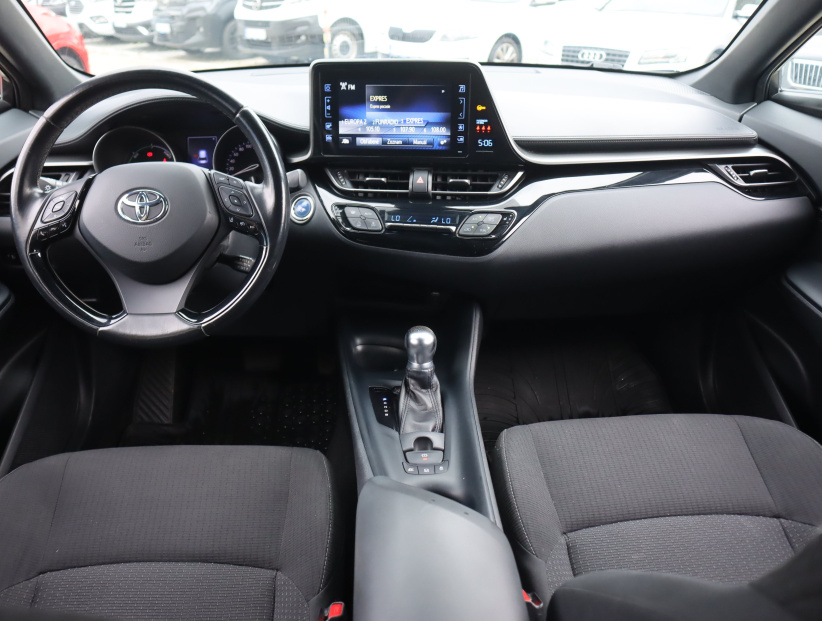Toyota C-HR, 2018