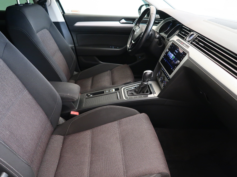 Volkswagen Passat, 2018