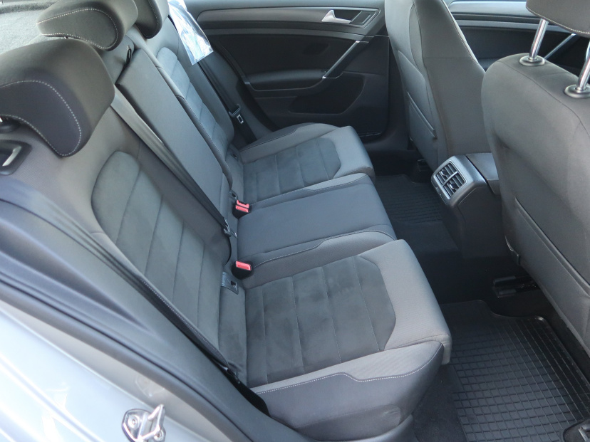Volkswagen Golf, 2019