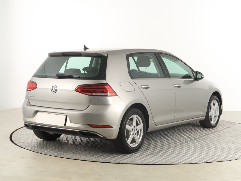 Volkswagen Golf, 2019