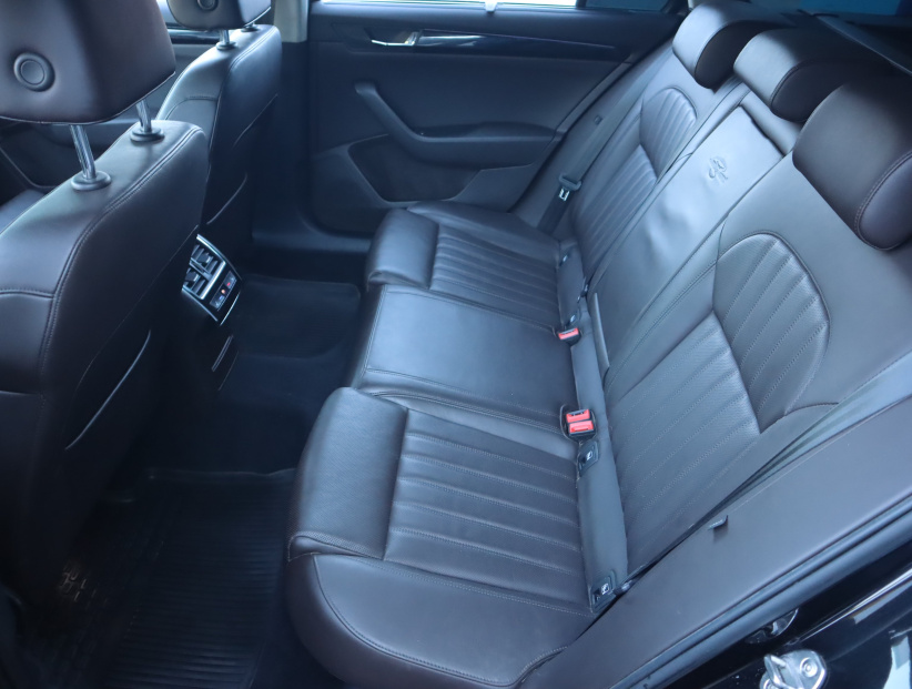 Škoda Superb, 2016