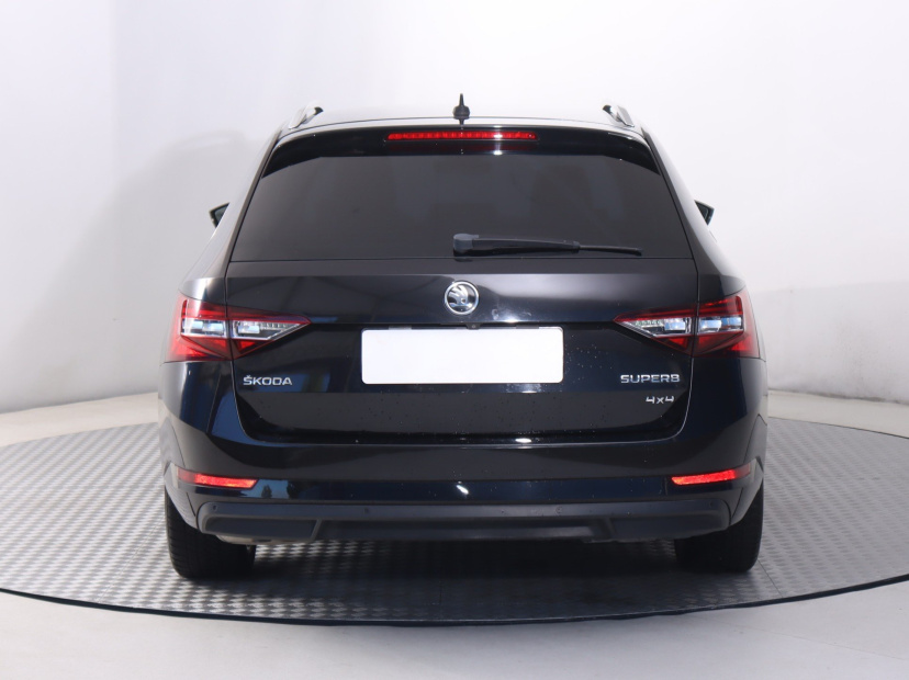 Škoda Superb, 2016
