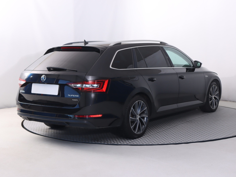 Škoda Superb, 2016