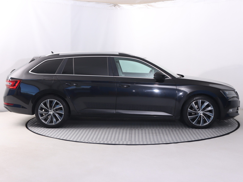 Škoda Superb, 2016