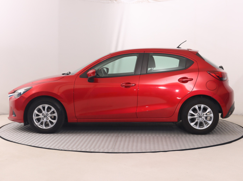 Mazda 2, 2015