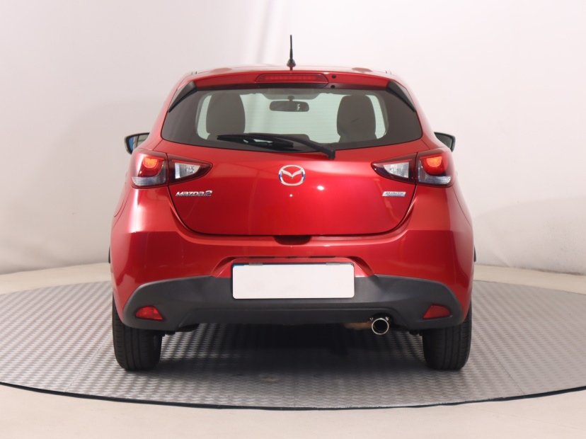 Mazda 2, 2015