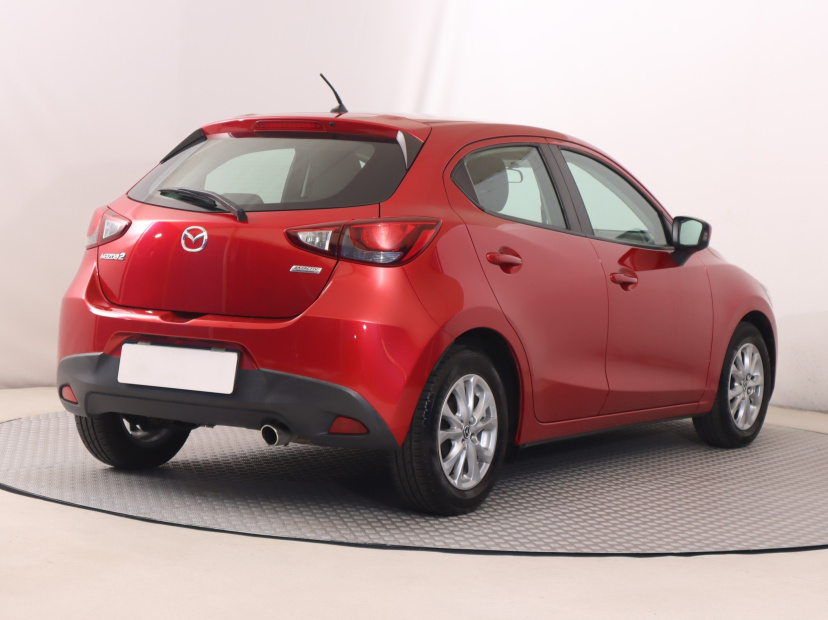 Mazda 2, 2015