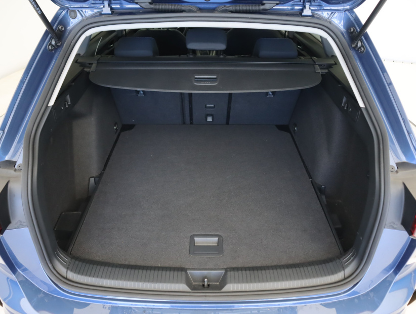 Volkswagen Golf, 2024