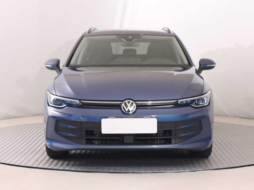 Volkswagen Golf, 2024